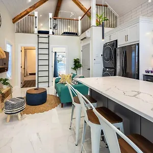 Kingsdale Designer Tiny House With Tesla Charger Kitchener